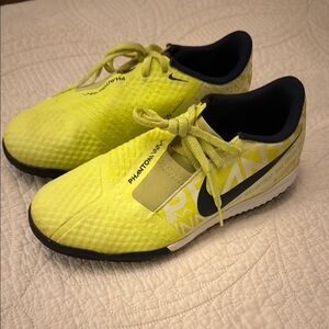 Nike Skins Kids Phantom Venom Sneakers - Lime and Black